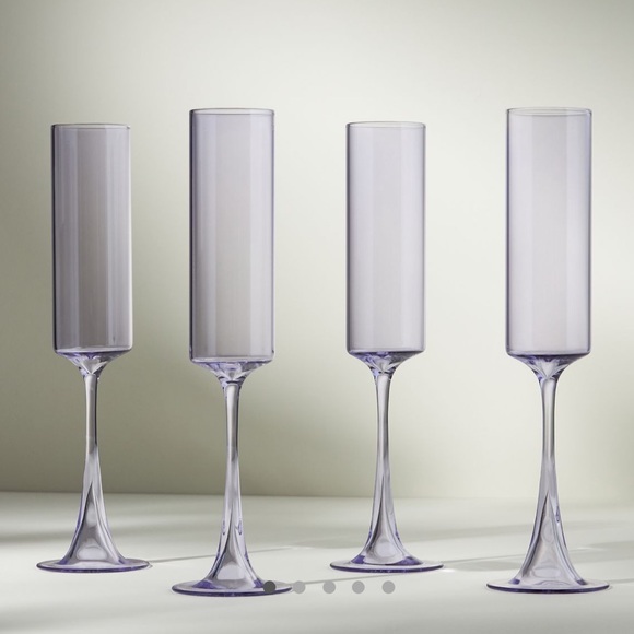 Lilac Morgan Glass Flutes - Picture 3 of 16